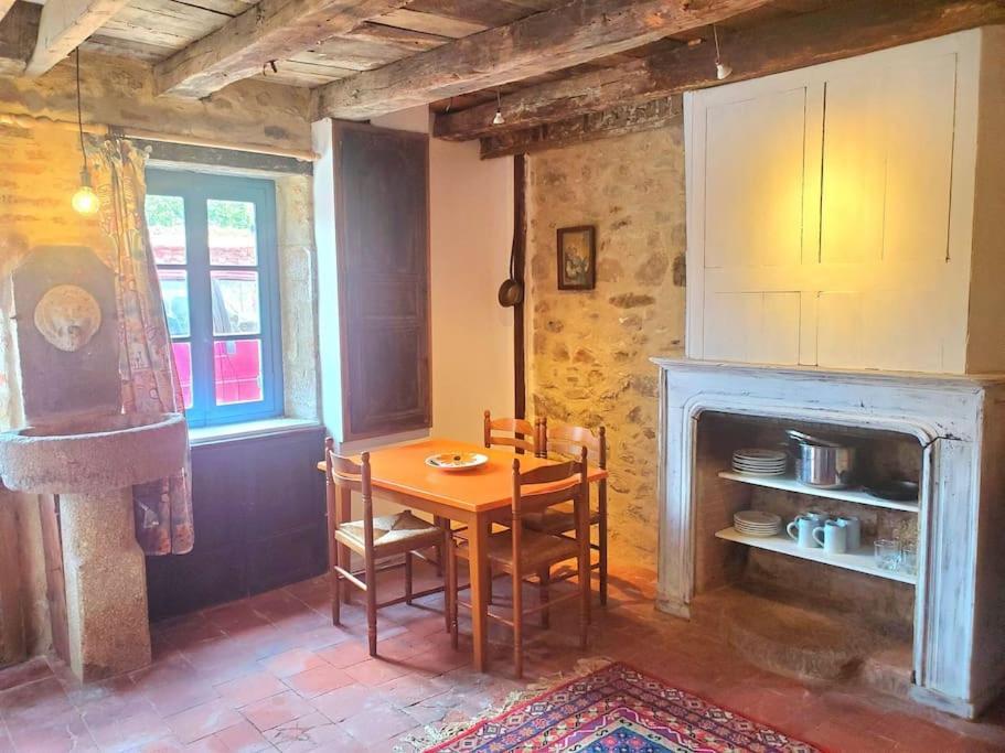 Petite Maison De Village إيجرونْدْ المظهر الخارجي الصورة